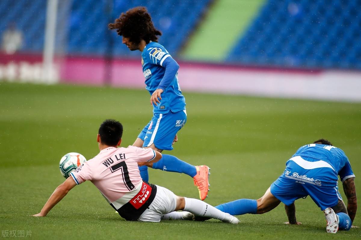 包含武磊进球助阵埃瑞乔，西班牙人豪取三分的词条