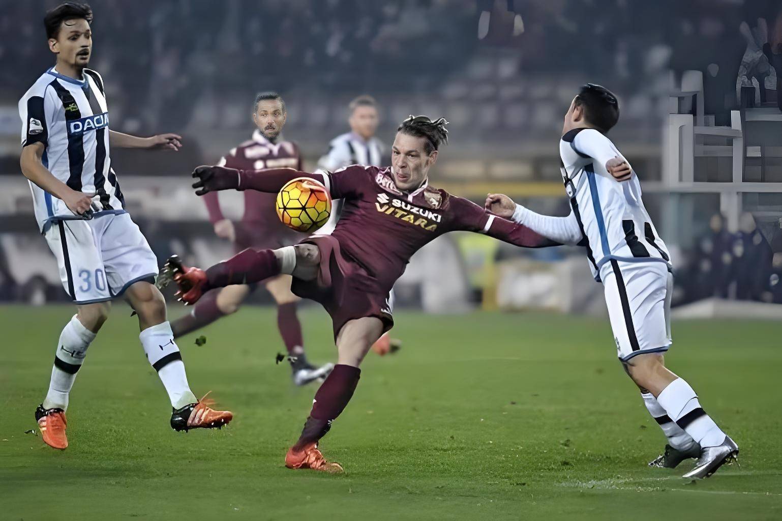 杏彩体育地址-都灵队员伤病不断，教练组面临阵容调整的简单介绍