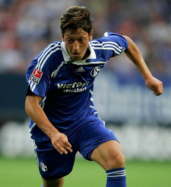 沙尔克04前锋连续进球,成为热门话题的简单介绍 沙尔克04前锋连续进球,成为热门话题的简单介绍