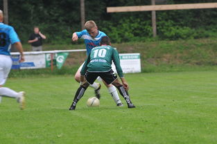 杏彩体育地址-利物浦教练组强化体能训练，备战关键战