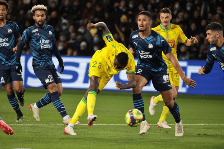 雷恩客场失利,球队状态受挫 雷恩客场失利,球队状态受挫