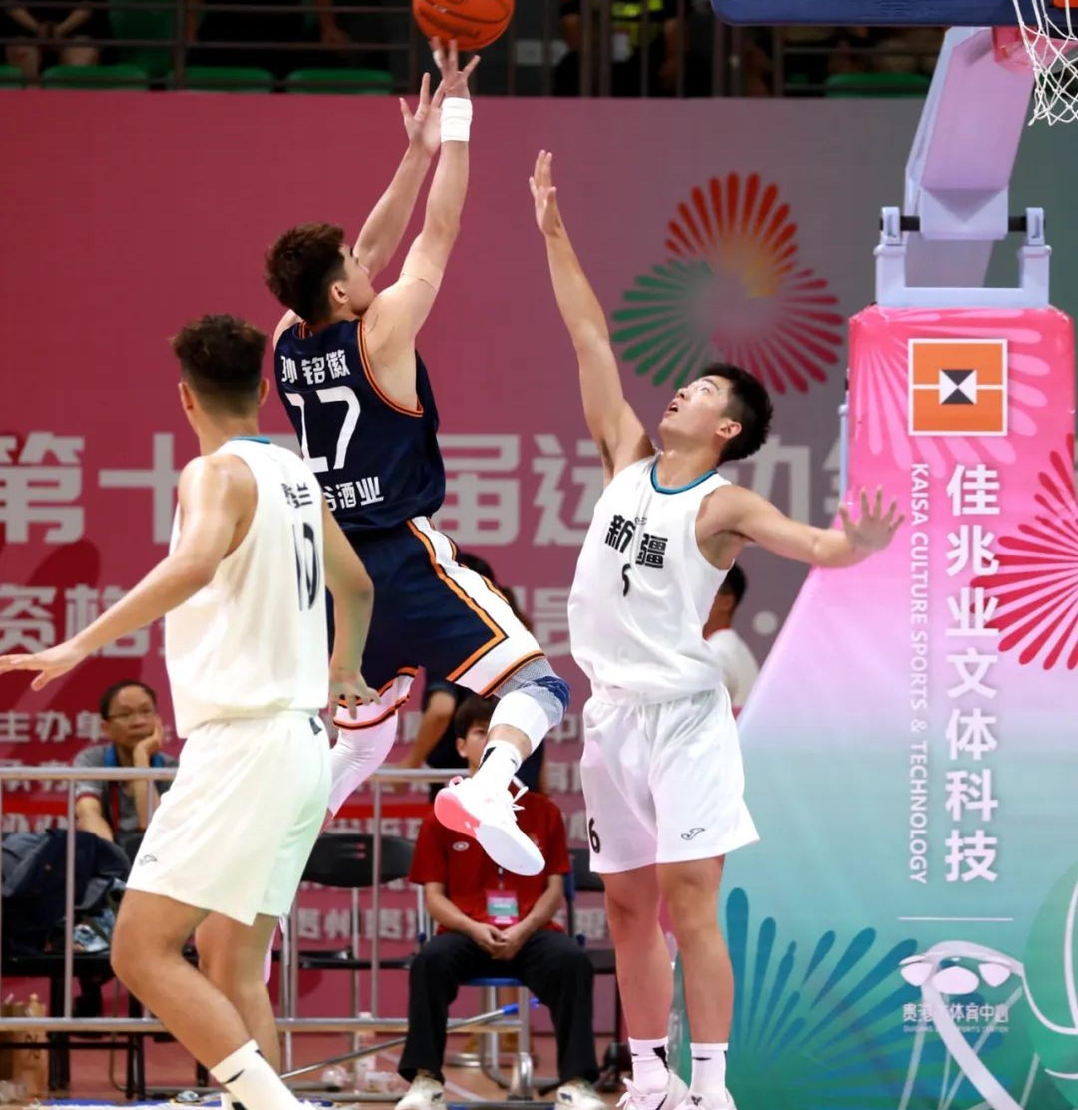 四川男篮遭遇横扫,连败两场 四川男篮遭遇横扫,连败两场