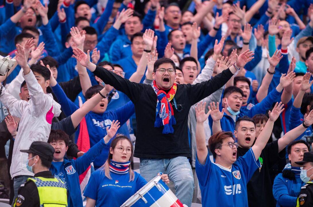 一场场精彩的比赛激发球迷热情