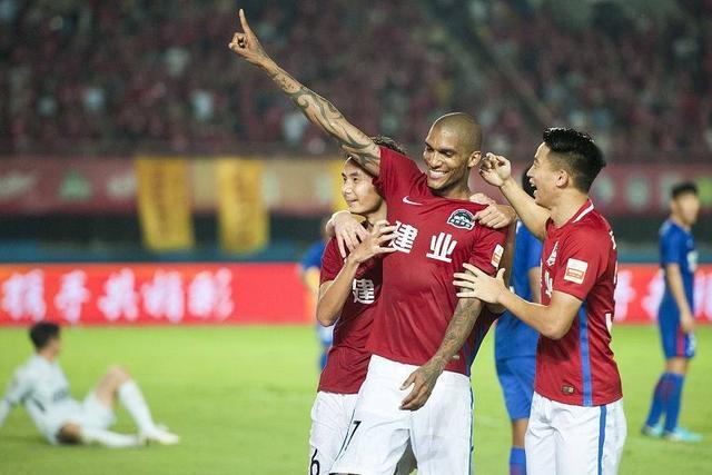 杏彩体育网站-保级大战：河南建业与大连一方谁能逃脱降级区？