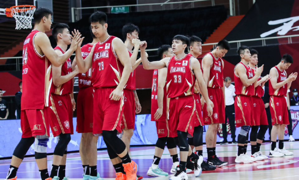 胜负难预测！强队对决谁能笑到最后