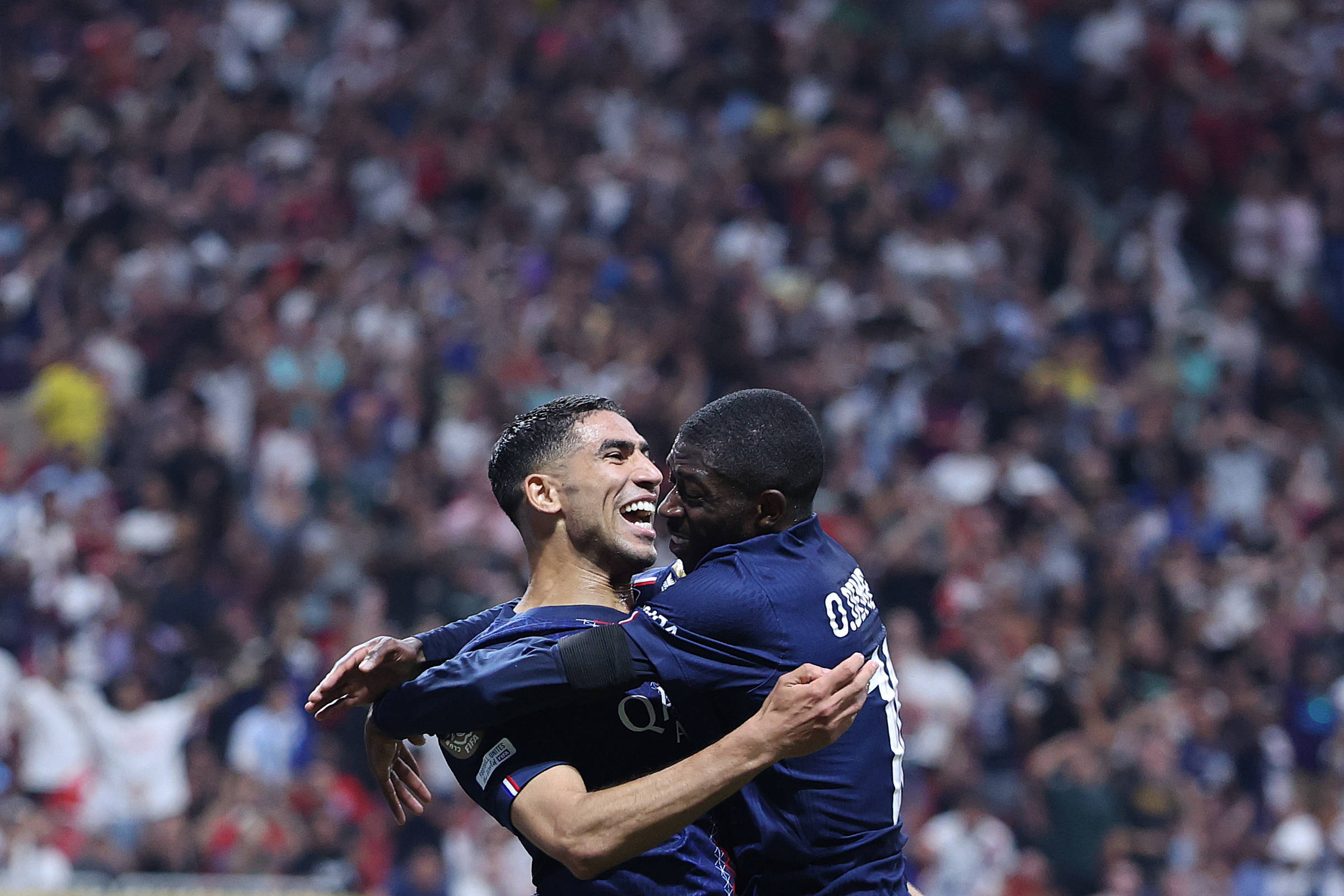 杏彩体育app-巴黎圣日耳曼球员受伤入院