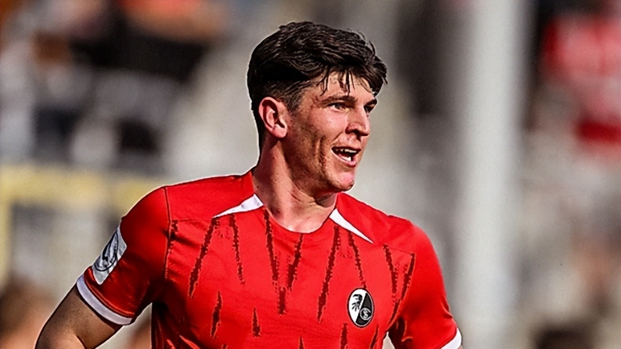 包含弗赖堡队员连场获得进球，助力保级的词条