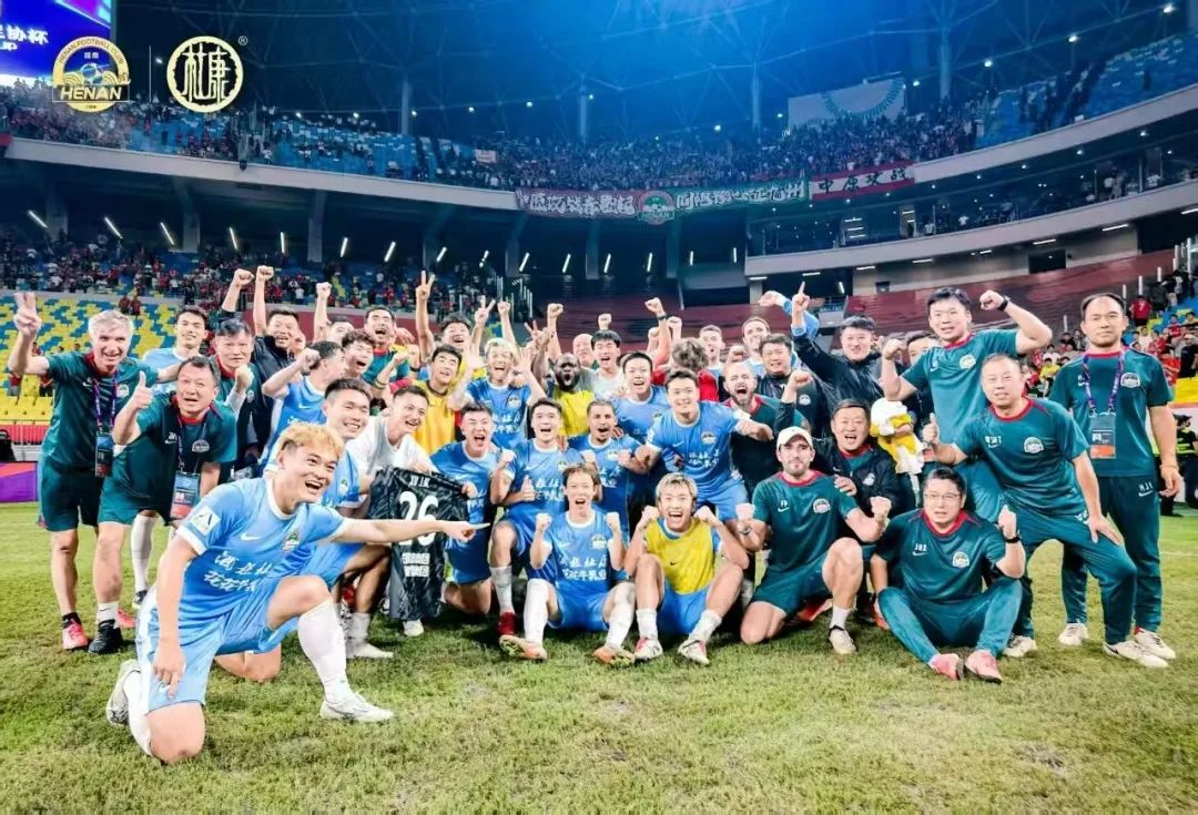 包含足球比赛带来悬念与惊喜,球迷热血澎湃的词条 包含足球比赛带来悬念与惊喜,球迷热血澎湃的词条