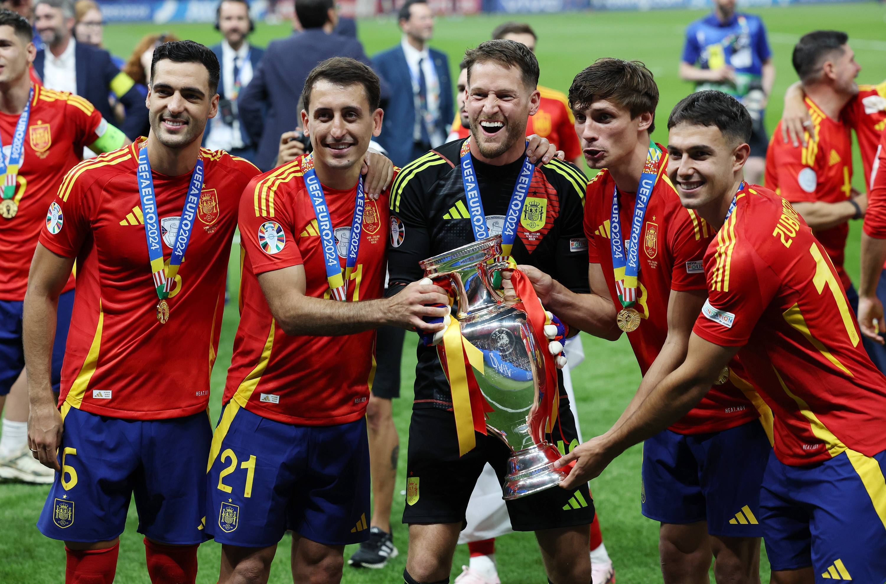 西班牙队在欧预赛中竭尽全力,展现团队精神的简单介绍 西班牙队在欧预赛中竭尽全力,展现团队精神的简单介绍